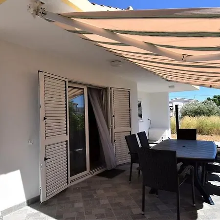 Holiday Ava-80m From Beach Ferienhaus *