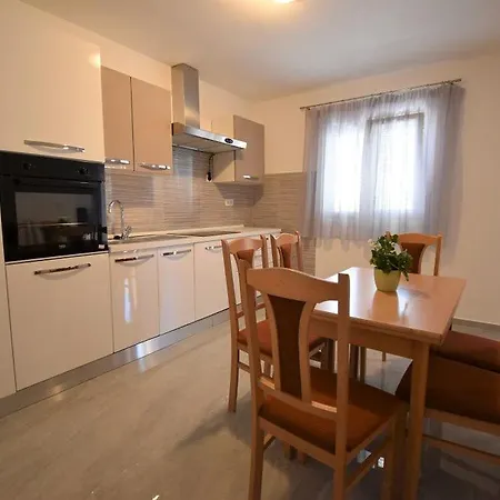 Holiday Ava-80m From Beach Ferienhaus Vir